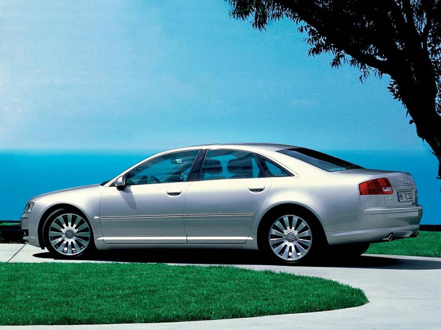  Audi A8 (D3) 2003 года  (фото 6 из 7)